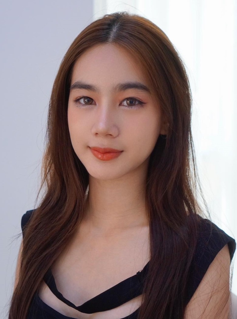 Ngủ đầu cao sau nâng mũi giúp gì?